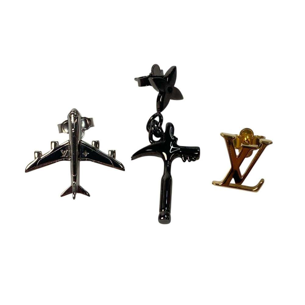 LOUIS VUITTON Black Earrings - Picture 1 of 12